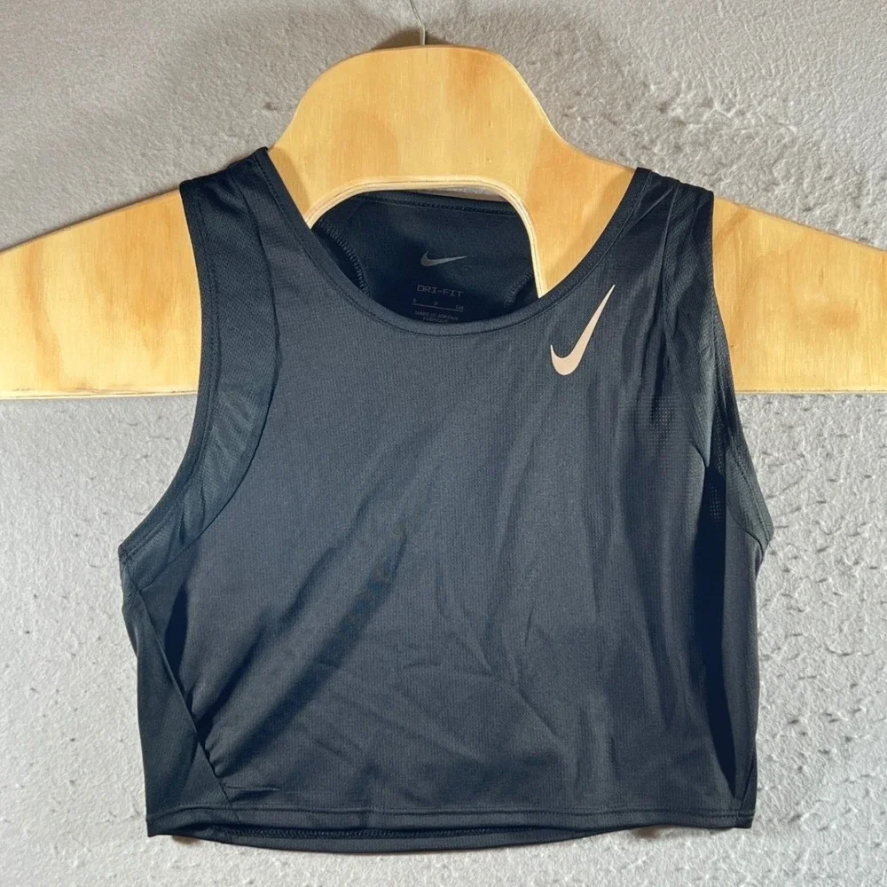 1135 | NWT Nike Dri-FIT Athletic Performance Cropped Tank Top Black Womens S